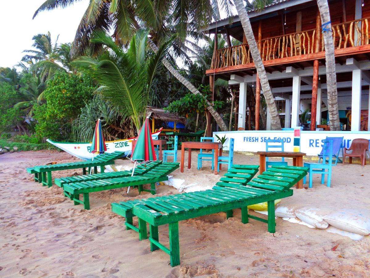 Reggae Zone Beach Resort Тангалла Экстерьер фото