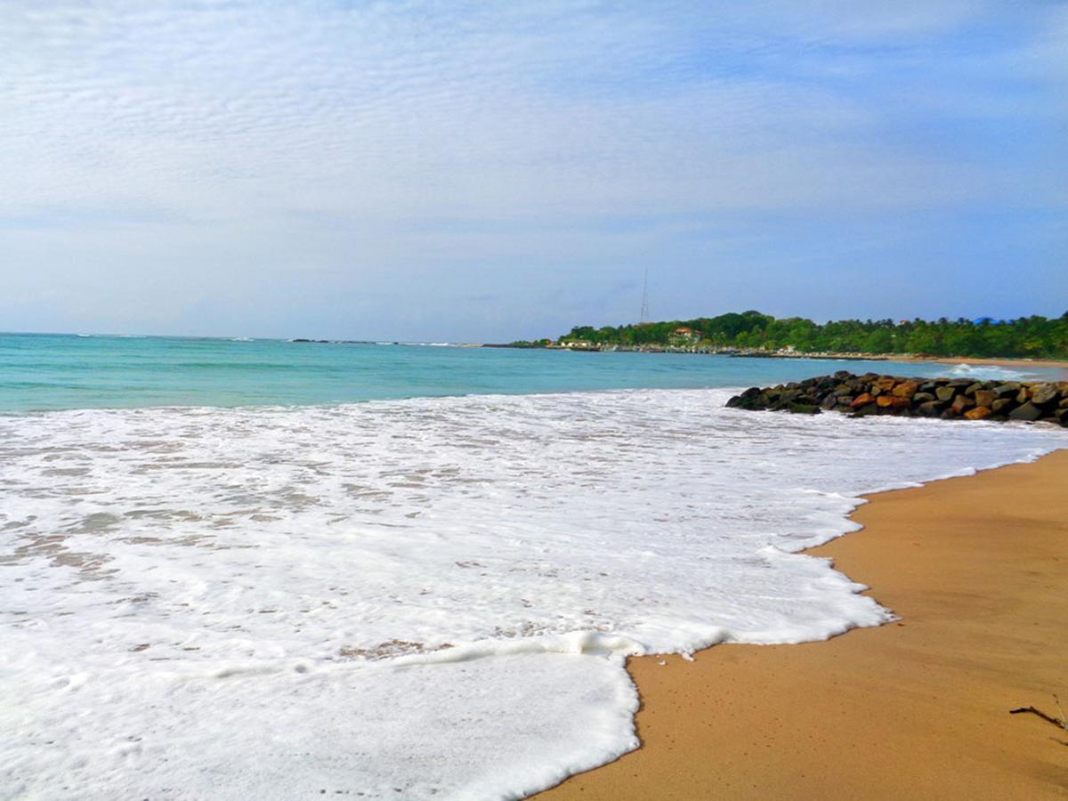 Reggae Zone Beach Resort Тангалла Экстерьер фото